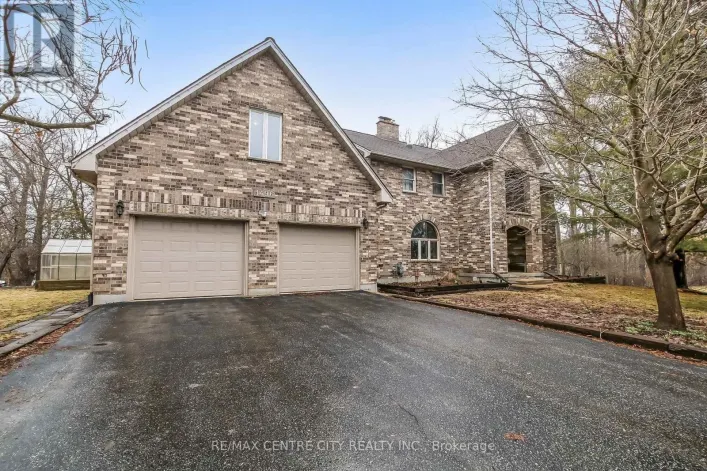 1496 SUNNINGDALE ROAD E, London North