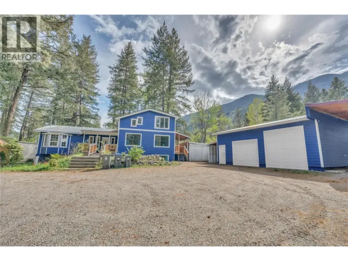 1498 Main Street, Olalla
