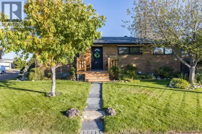 1499 10 Avenue NE, Medicine Hat