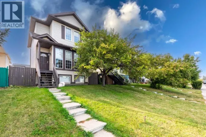 14993 5 Street SW, Calgary