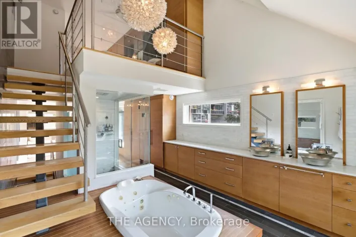 14A - 570 WELLINGTON STREET, Toronto