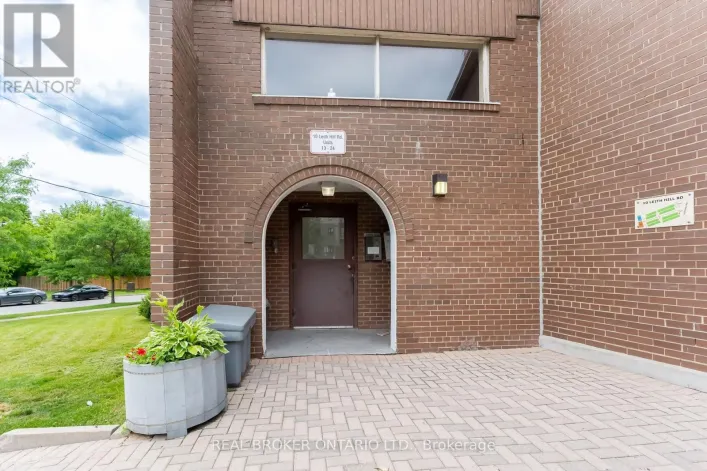 15 - 10 LEITH HILL ROAD, Toronto