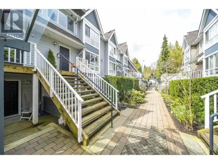 15 1015 LYNN VALLEY ROAD, North Vancouver