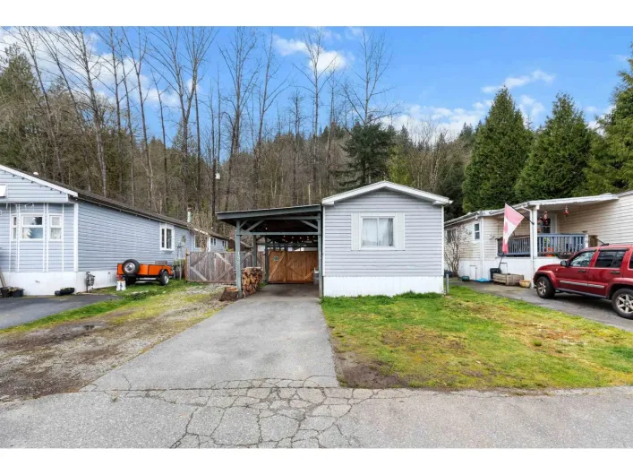 15 10221 WILSON STREET, Mission