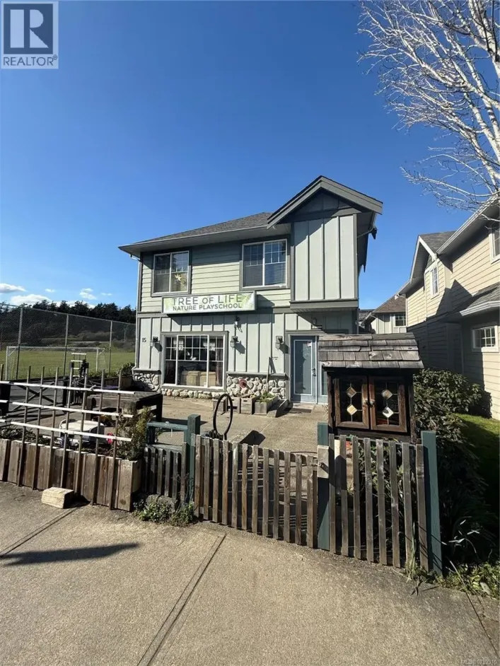 15 1182 Colville Rd, Esquimalt