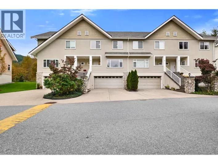 15 1200 EDGEWATER DRIVE, Squamish