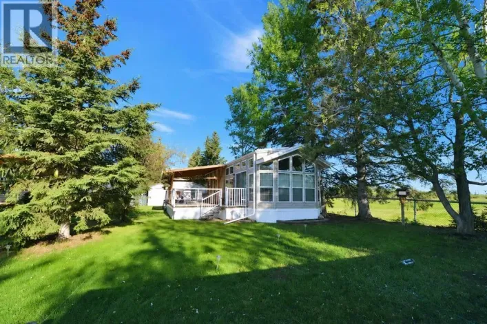 15, 12040 Township Road 422, Parkland Beach