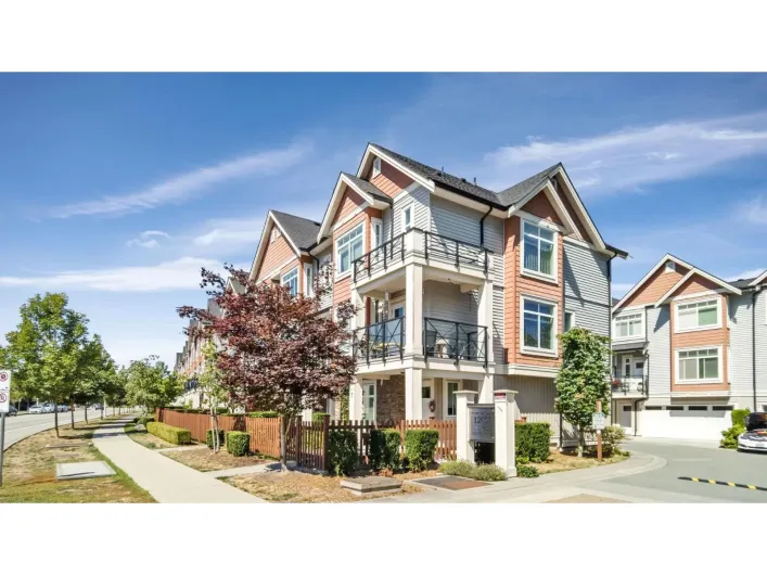 15 12091 70 AVENUE, Surrey
