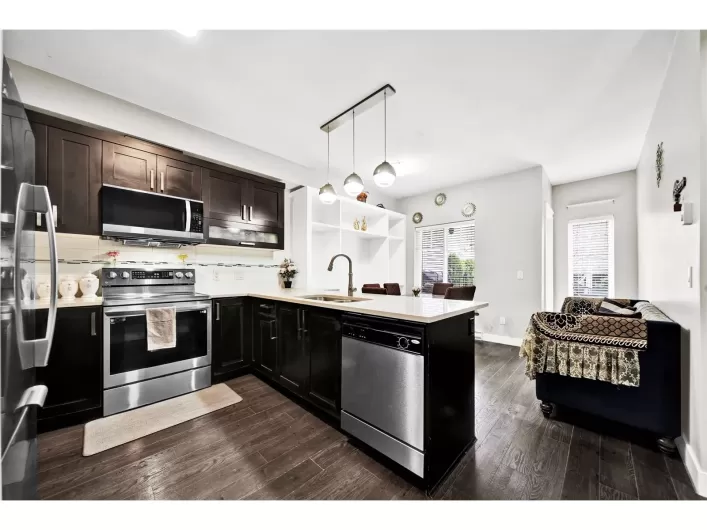 15 13864 HYLAND STREET, Surrey