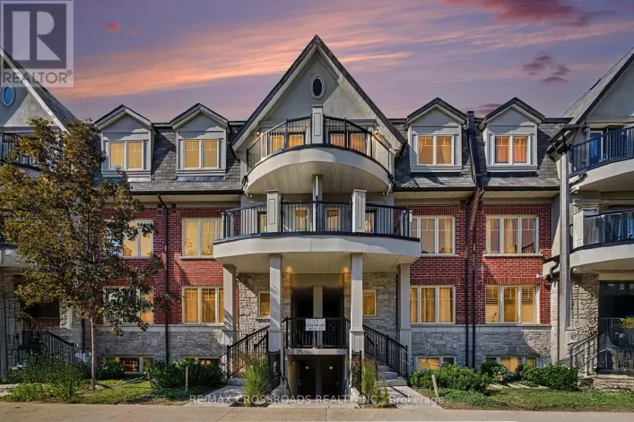 15 - 17 EATON PARK LANE, Toronto