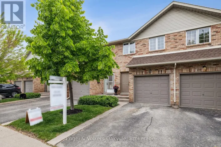 15 - 2015 CLEAVER AVENUE, Burlington