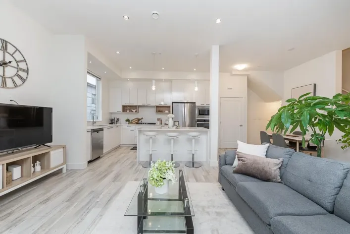 15 20852 78B AVENUE, Langley