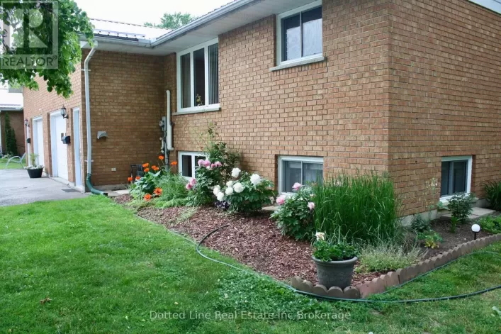 15 - 214 SOUTH STREET W, Aylmer