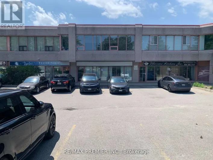 15 - 231 MILLWAY AVENUE, Vaughan