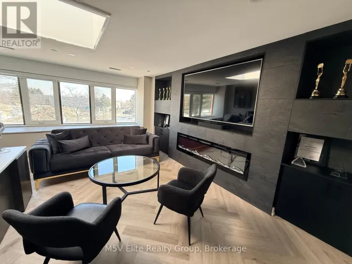 15 - 250 REGINA ROAD, Vaughan