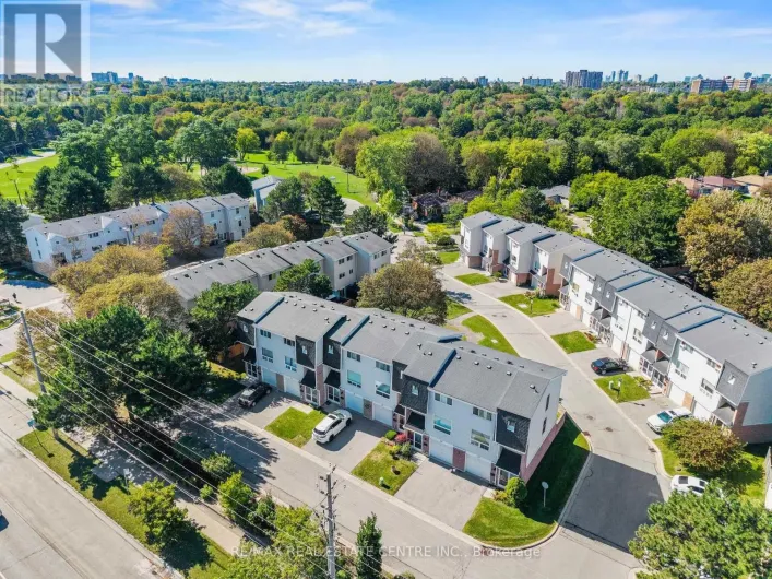 15 - 33 CELESTE DRIVE, Toronto