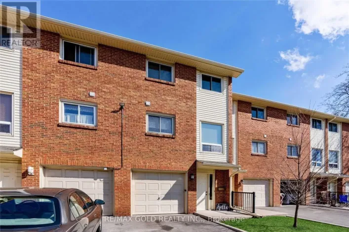 Row / Townhouse for rent: 15 - 6 LOCONDER DRIVE, Hamilton
