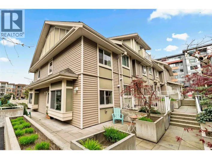 15 621 LANGSIDE AVENUE, Coquitlam