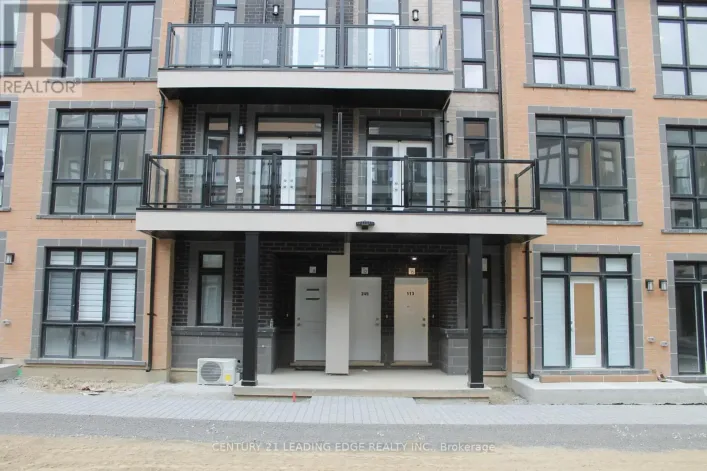 15 - 8 SAYERS LANE, Richmond Hill