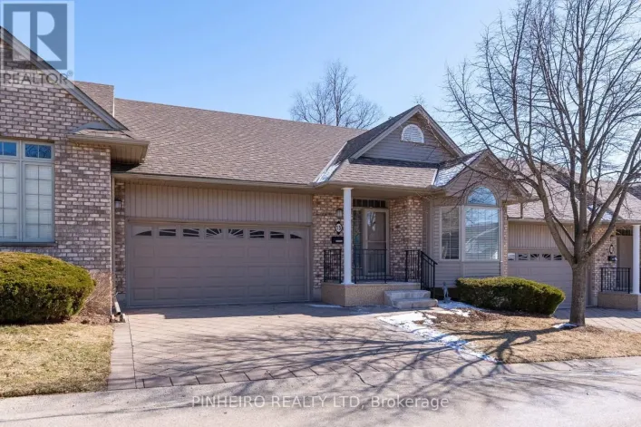 15 - 800 COMMISSIONERS ROAD W, London South