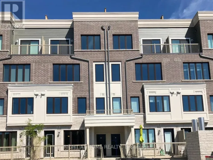 15 - 95 EASTWOOD PARK GARDENS, Toronto