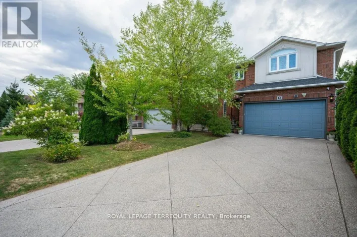 15 ARMOUR CRESCENT, Hamilton