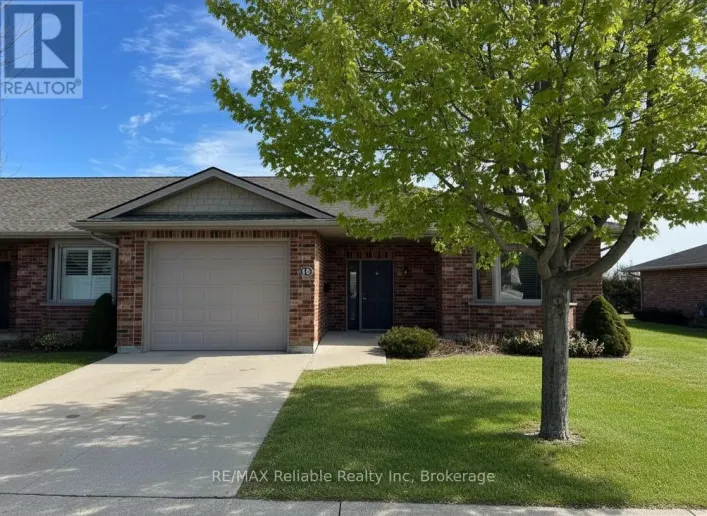 Row / Townhouse for sale: 15 BAYFIELD MEWS LANE, Bluewater