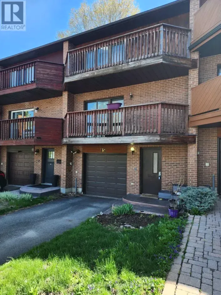 Row / Townhouse for sale: 15 BIRCHDALE AVENUE, Ottawa