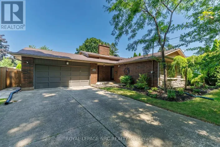 House for sale: 15 BLACK FRIARS ROAD, St. Catharines