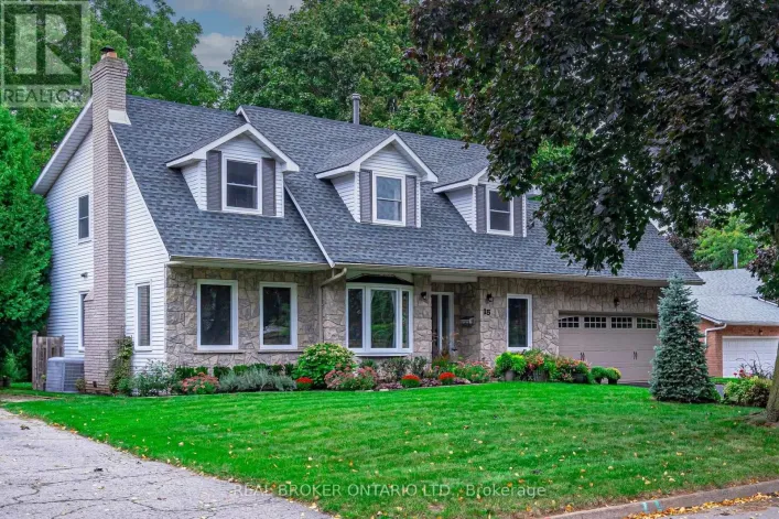 15 BLUE FOREST DRIVE, Grimsby