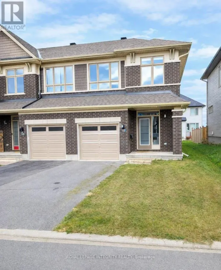 15 BRIXTON WAY, Ottawa