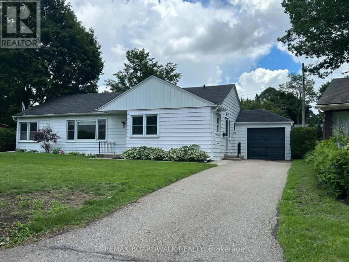 15 BUTTERFIELD PLACE, Brockville