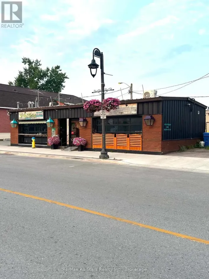 15 CAMBRIDGE STREET S, Kawartha Lakes