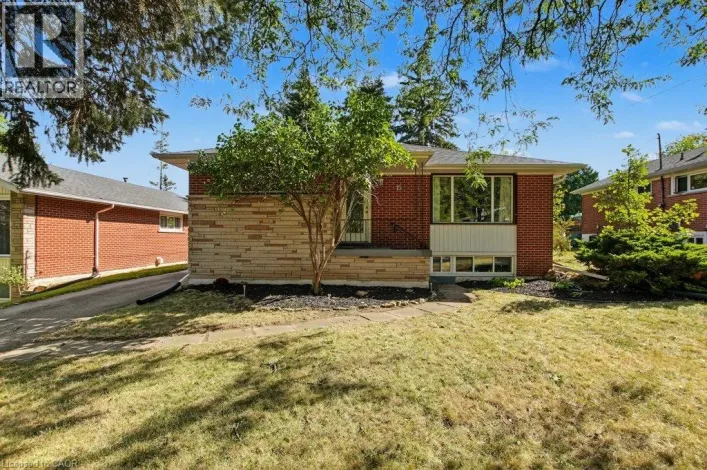 15 CARWYN Crescent, Hamilton