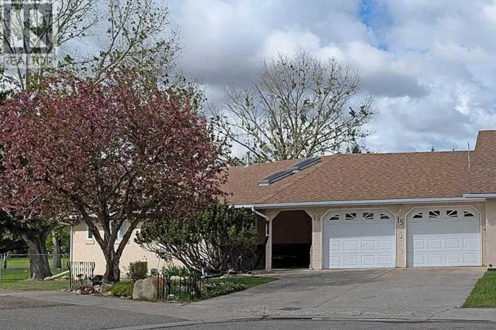 15 Chinook Crescent W, Claresholm