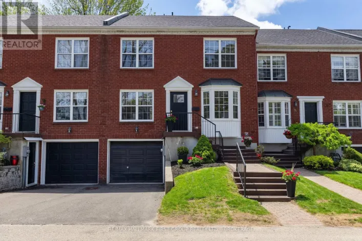 15 COUNTRY CLUB PLACE, Brockville