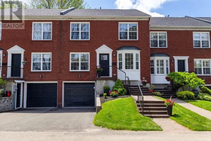 15 COUNTRY CLUB PLACE, Brockville