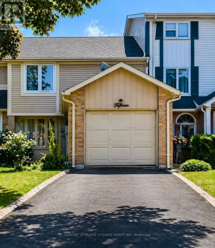 15 COURTLEIGH SQUARE, Brampton