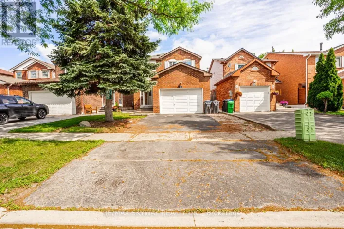 15 CRESSWELL DRIVE, Brampton