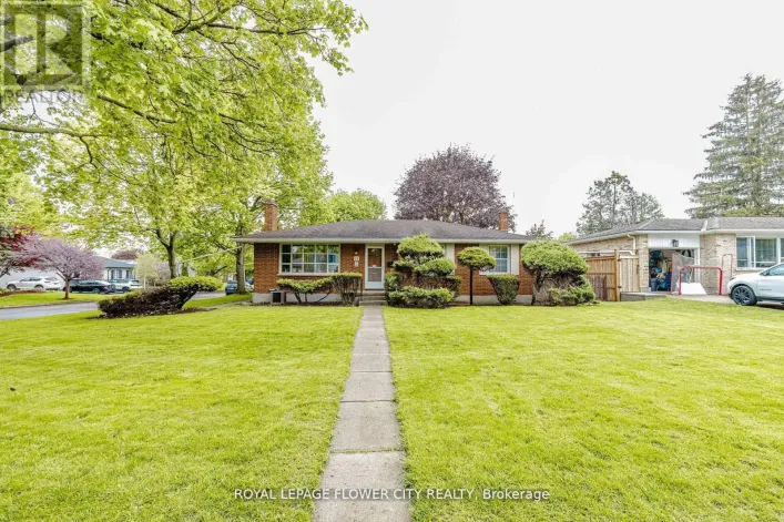 15 CUMBERLAND CRESCENT, London North