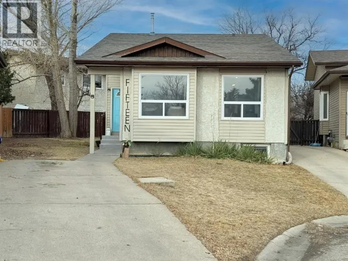 15 Dakota Road W, Lethbridge