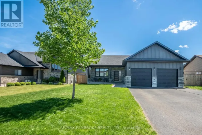 15 DREW STREET, Petawawa