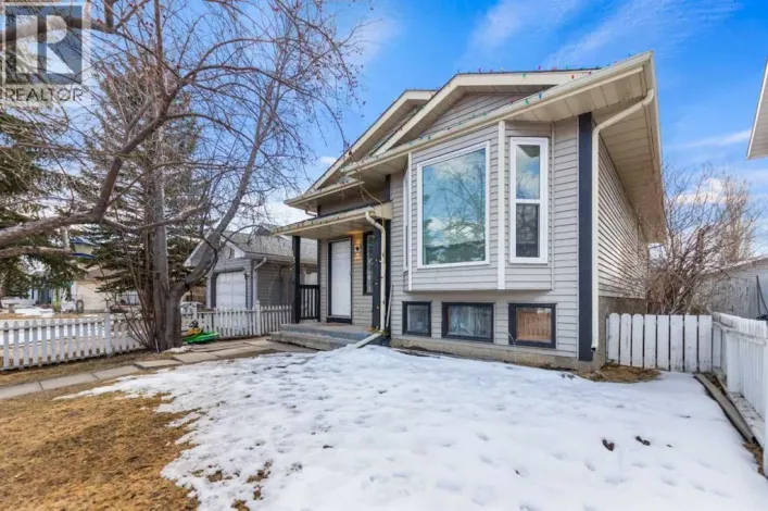 15 Erin Green Way SE, Calgary