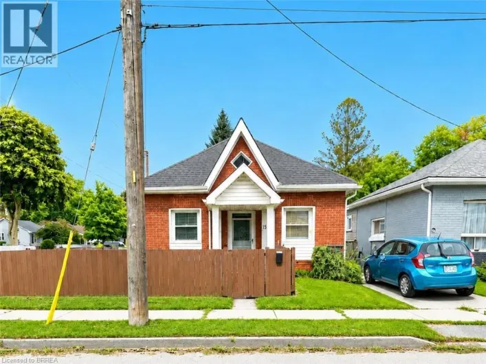 15 ESTHER Street, Brantford