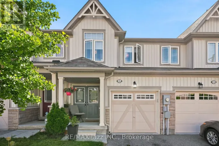15 FARMSTEAD DRIVE, Clarington