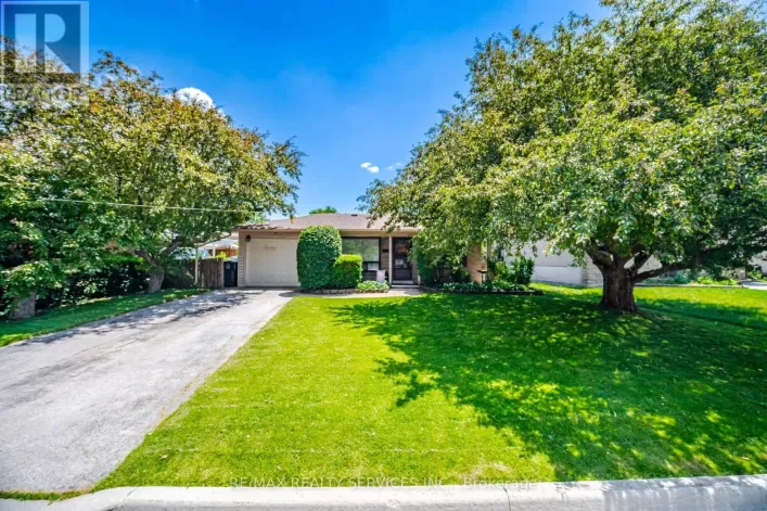 15 FERNDALE CRESCENT, Brampton
