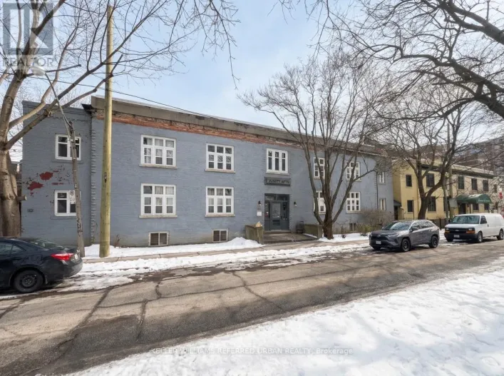 15 GORE VALE AVENUE, Toronto