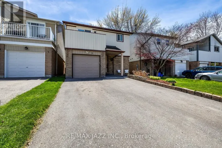 15 GRAHAM COURT, Whitby