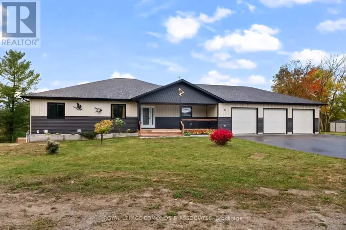 15 HANNAH STREET, Whitewater Region