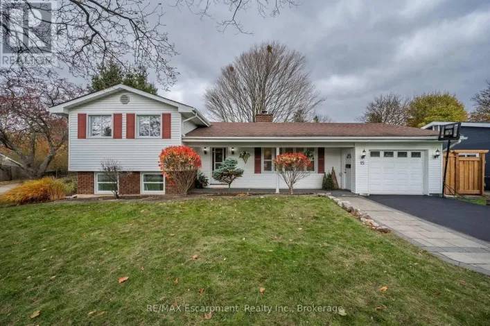 15 HARVEST LANE, Brantford